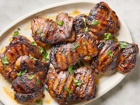 I Ditched Homemade Marinades for This Legendary $3 Steak House Dressing — And My Chicken Has Never Been Juicier
